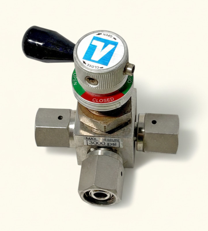 AP Tech | AP3625SX | 3-Port High-Pressure Valve | 304SS | 1/4″ VCR | NOS