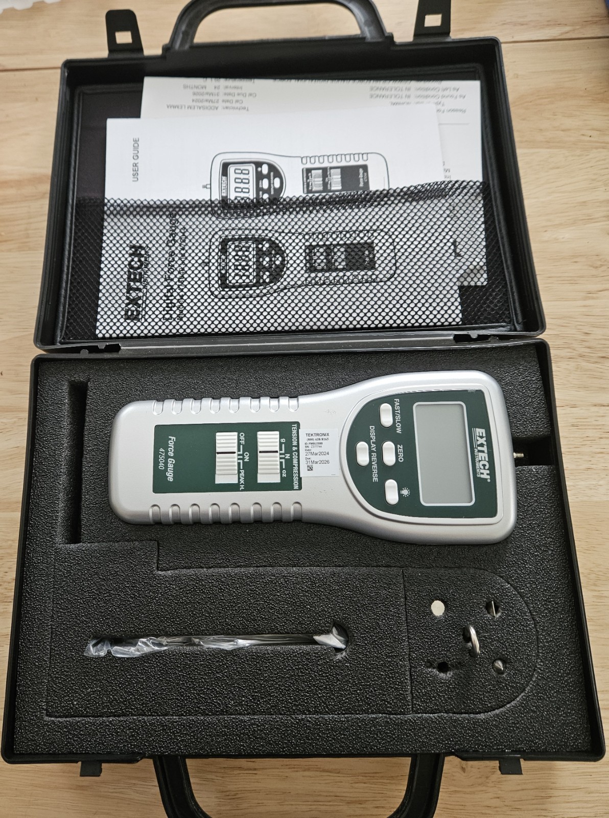 Extech 475040: Force Gauge Meter with User’s Manual and Case