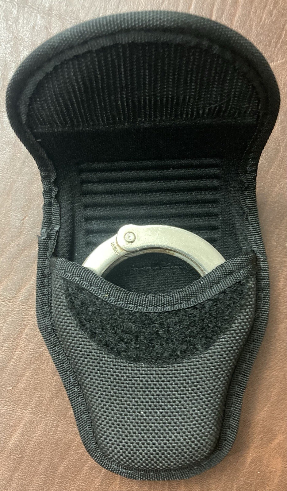 Bianchi AccuMold 7300 Covered Handcuff Case Black Hook & Loop MPN 23012