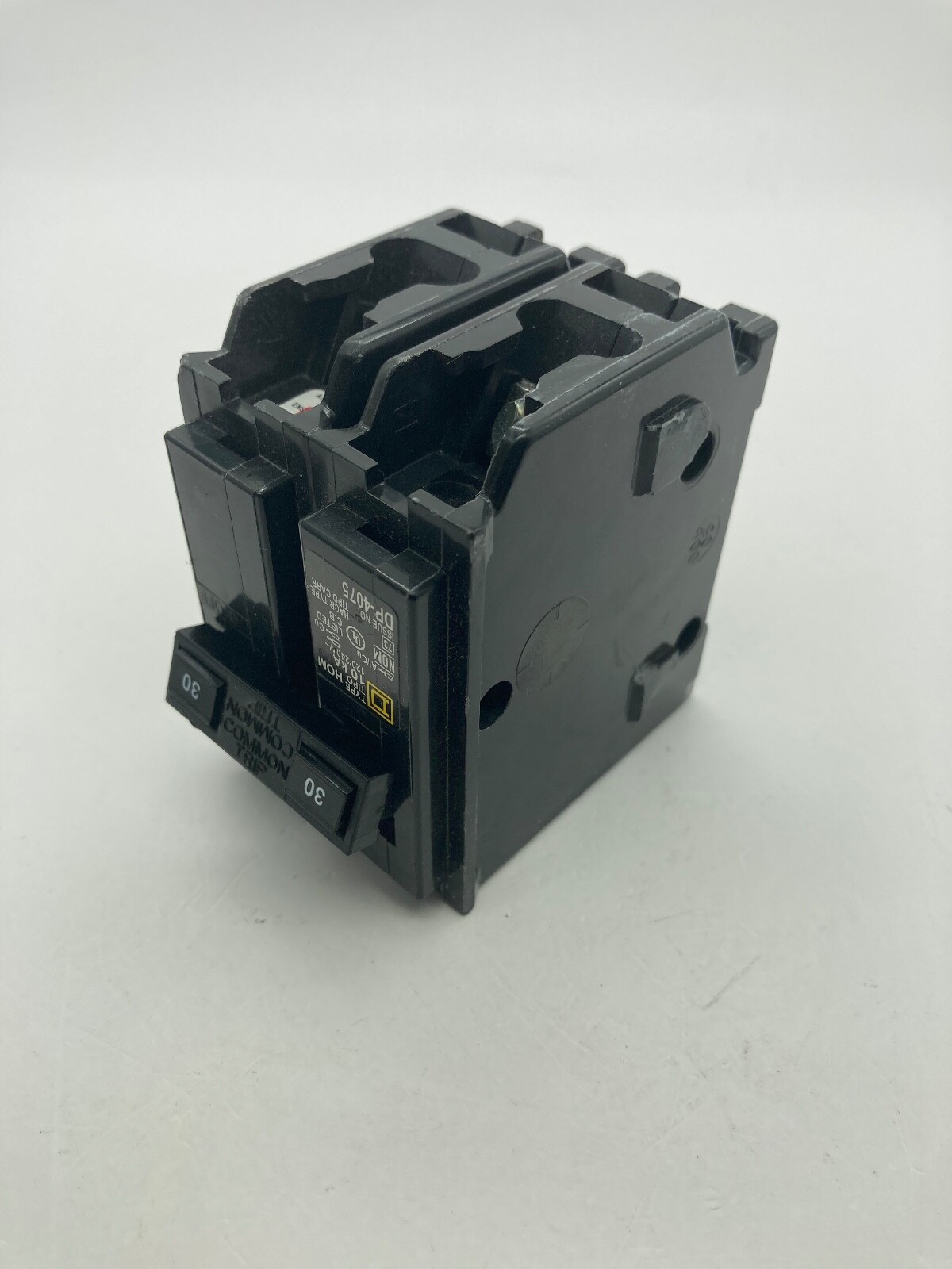 Square D Homeline HOM230 2 Pole 30 Amp 120 240V Type HOM Plug In Circuit Breaker