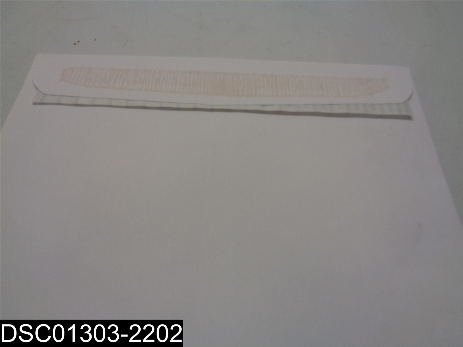 QTY=250: PS1215528W Quill 12″ x 15-1/2″ Easy Close Catalog Envelope