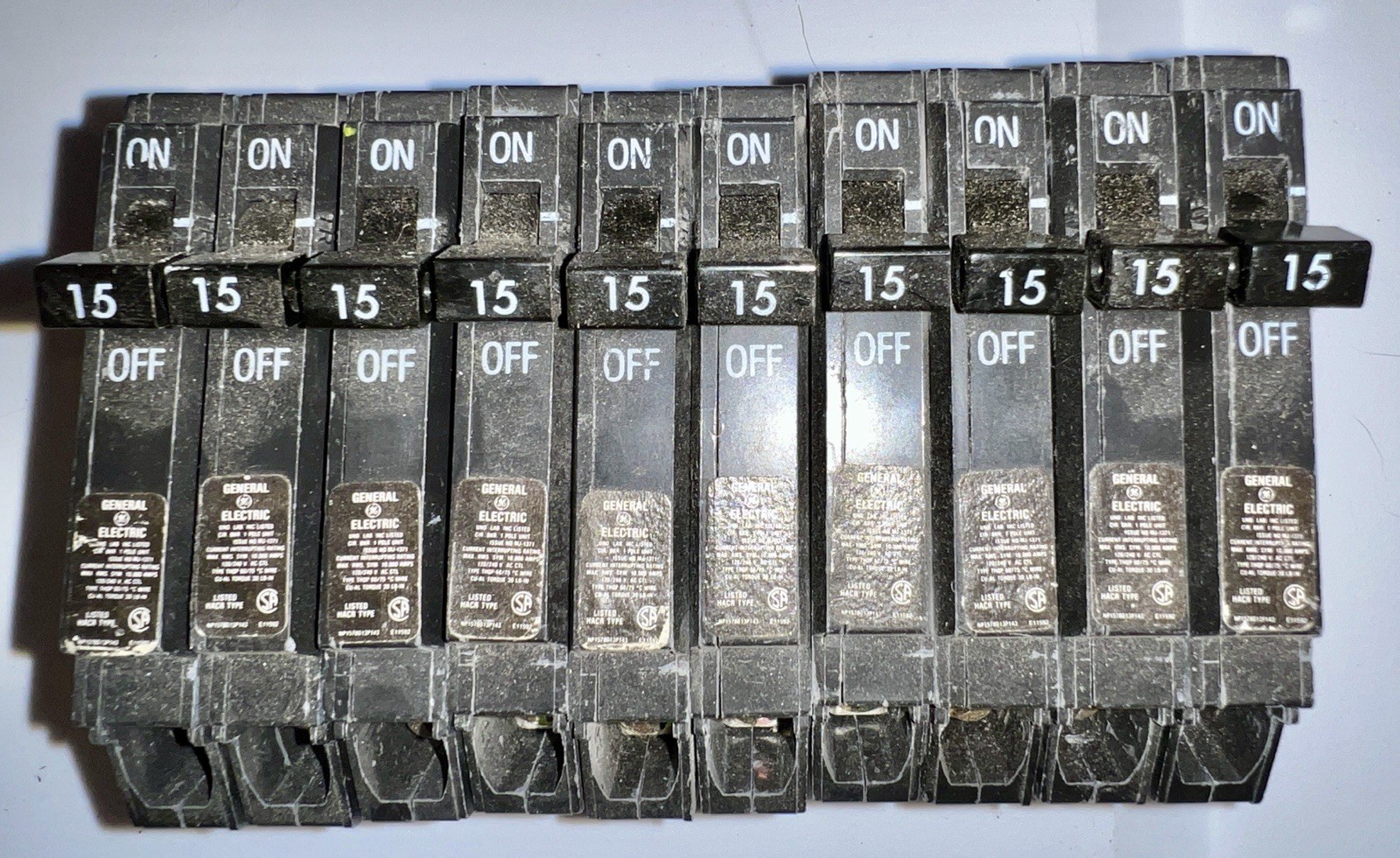 Lot of 10 – GE THQP115 Thin Series Circuit Breaker Single Pole 15-Amp Q-Line