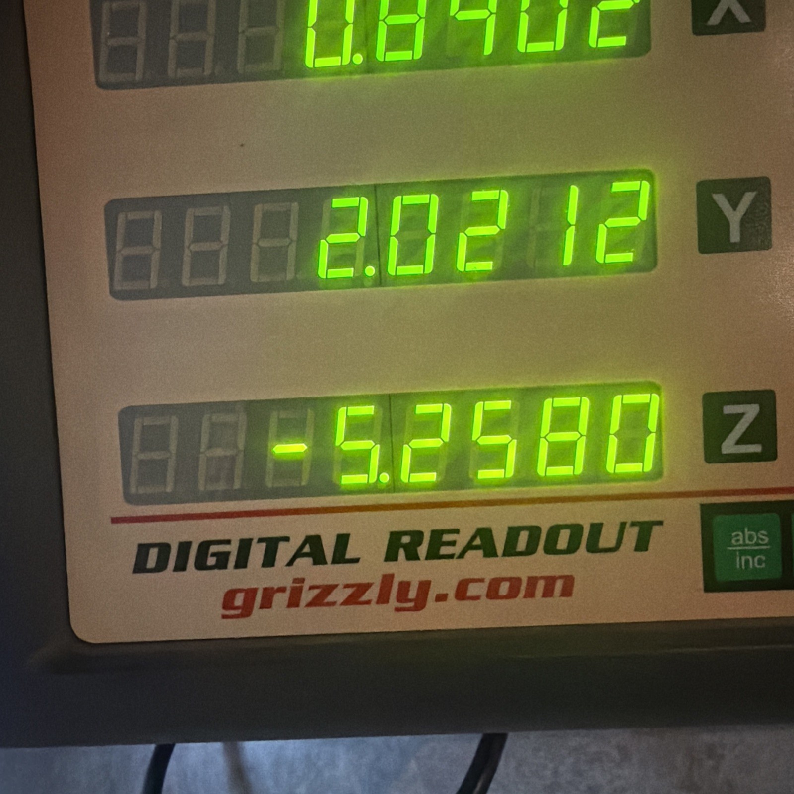 Grizzly Industrial 3-Axis Digital Readout for Mills (Monitor Only) with Power C