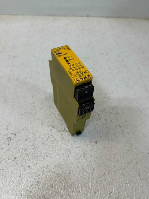 Pilz PZE X4VP 3/24VDC 4N/O FIX Safety Relay 777583