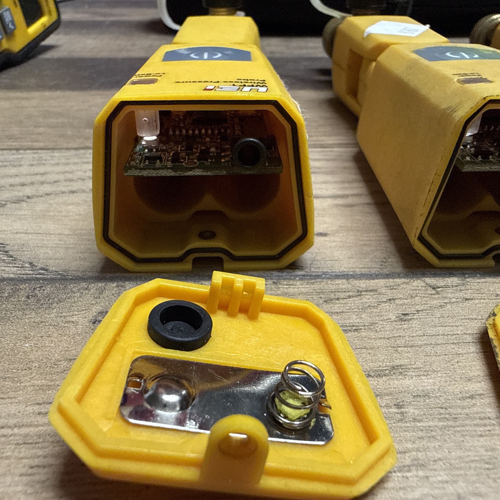 (2) UEi DMG150 – Digital Micron Gauge – HVAC; (3) UEi WPP1 Wireless Press Probes