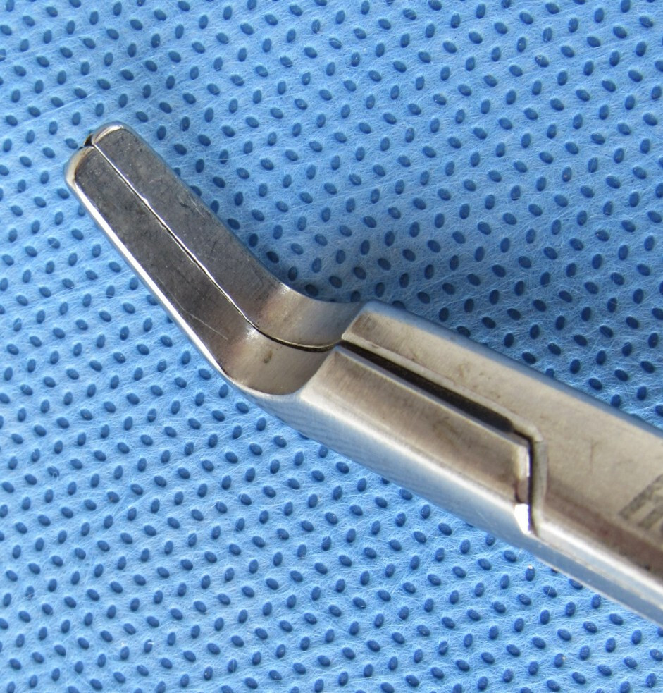 Teleflex Weck Horizon 437085 Applier Large 8″ Angled Jaws Stainless Steel