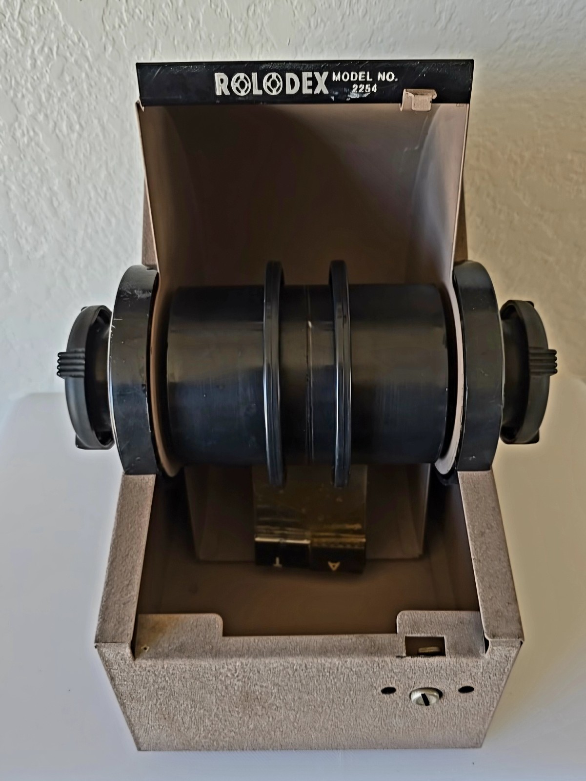 Vintage Rolodex Model No 2400-S Tan No key Metal Strong