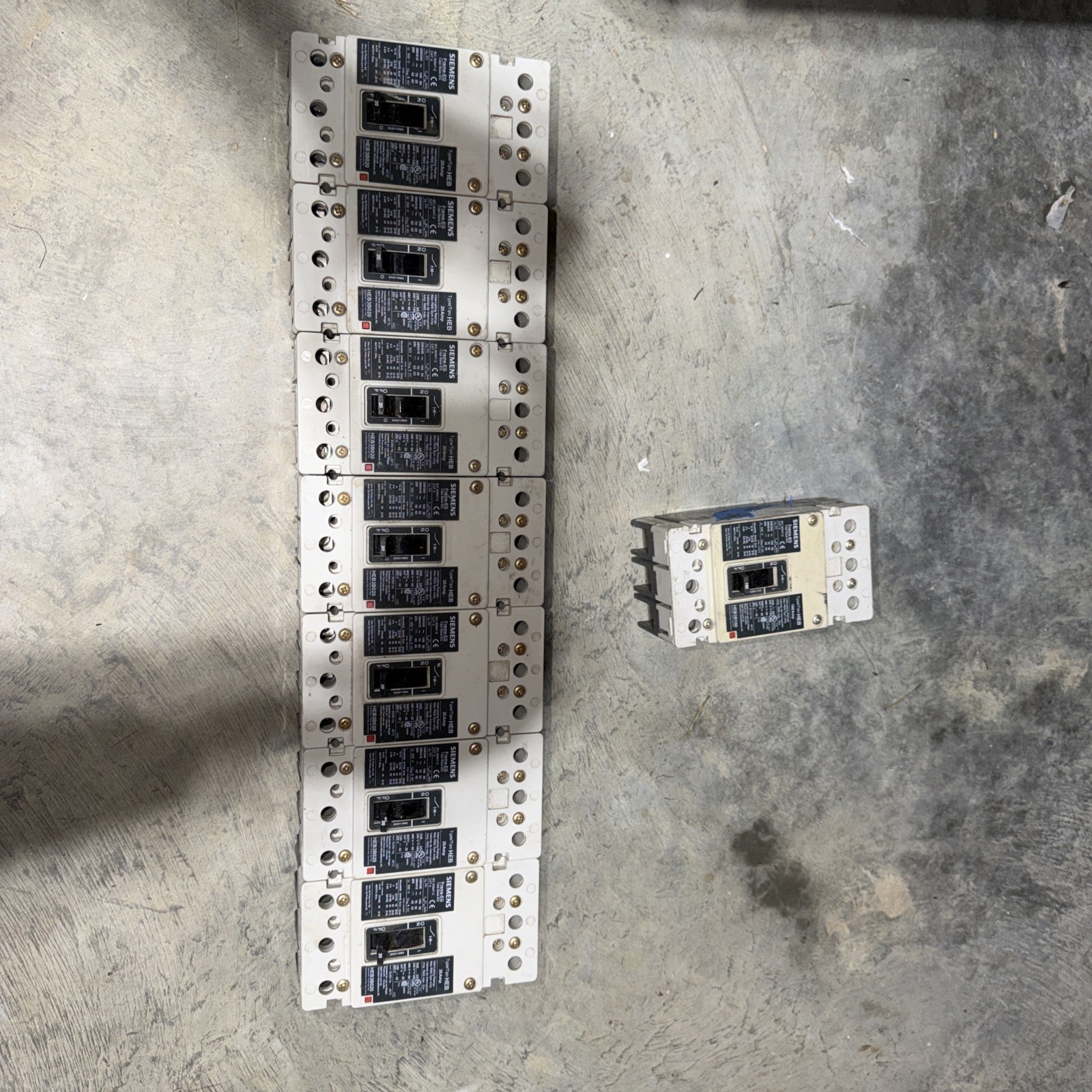 SIEMENS HEB3B020 3 POLE 20 AMP 480 VOLT FRAME EG CIRCUIT BREAKER