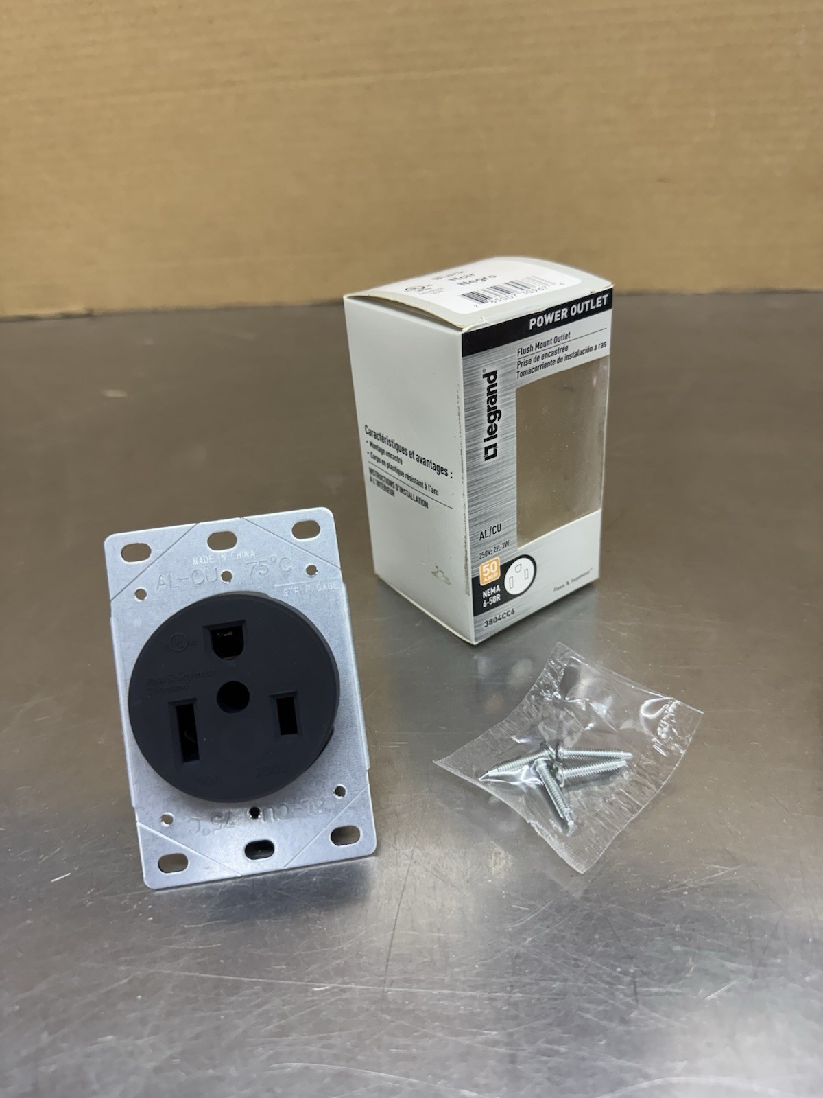 Legrand 3804CC6 NEMA6-50R Flush Mount Receptacle 50 Amp 250V New In Box