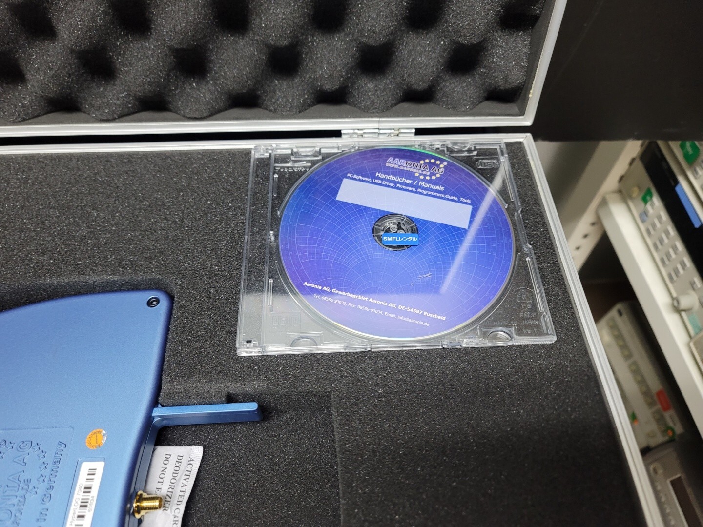 Aaronia HyperLOG 7040: 700MHz to 4GHz High-Performance EMC Antenna (5834)