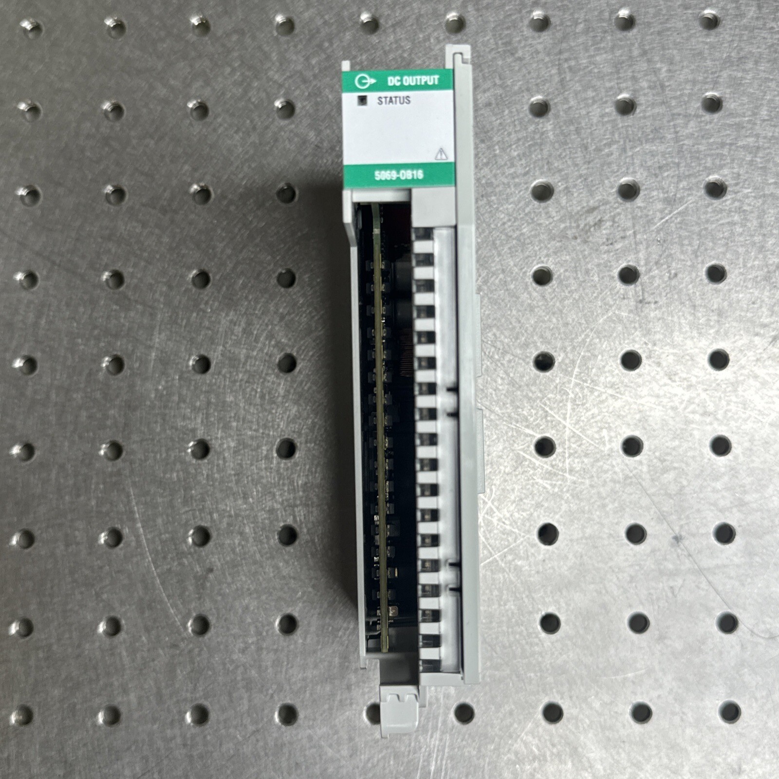 Allen Bradley 5069-OB16 Ser. A Compact 5000 DC 16-Point Output Module