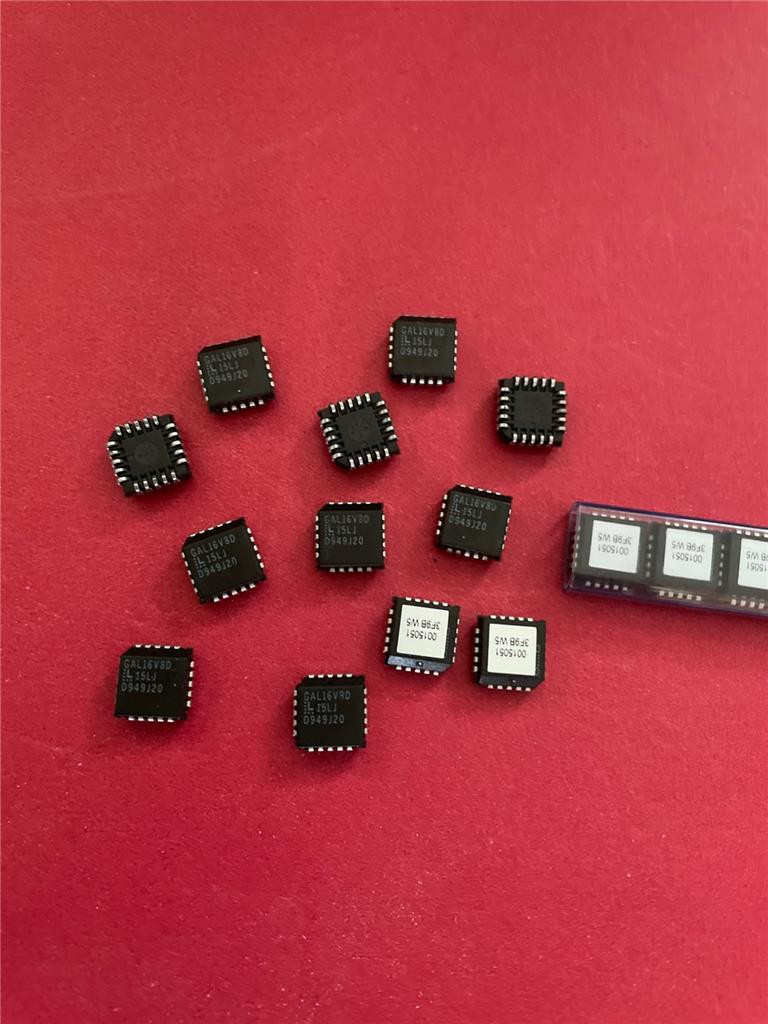 LATTICE GAL16V8D-15LJ GAL16V8 REPROGRAMMABLE Logic ICs 20-PIN PLCC (Qty 15 )