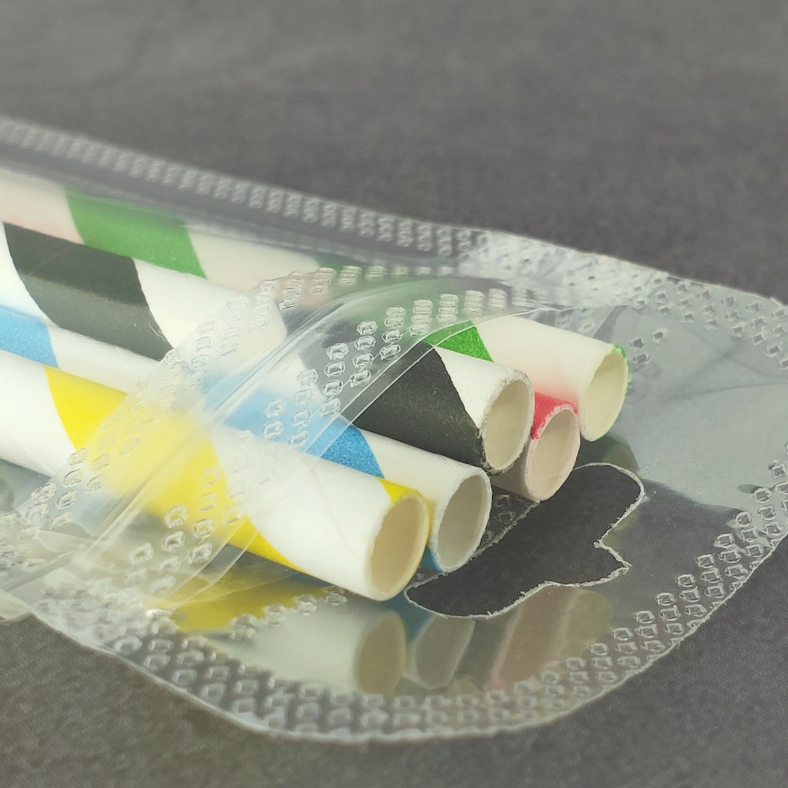 200 Clear Reclosable Plastic Poly Bags Zip Seal with Hang Hole 2.36 MIL