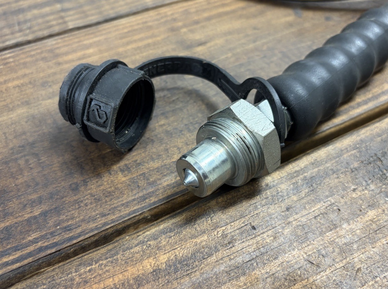 Enerpac 900 Series 10,000 PSI Hydraulic Hose CH-604 Male Couplers MFG 2017