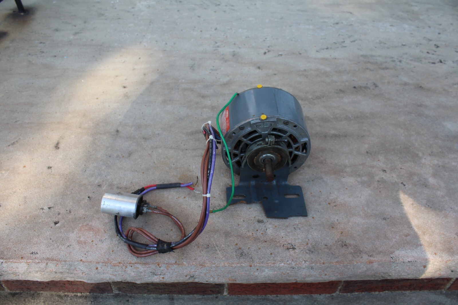 Dayton Fan Duty AC Motor Model 3M134A, 1/15 HP, 1075 RPM, 3 speed, 1PH, 115 Volt