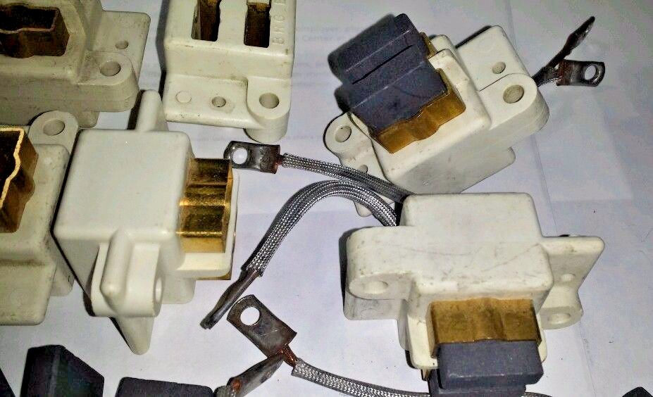 BRUSHES ONAN 214A44 214-0044 BRUSH HOLDERS 212-1240 NOS 6 blocks, 12 brushes
