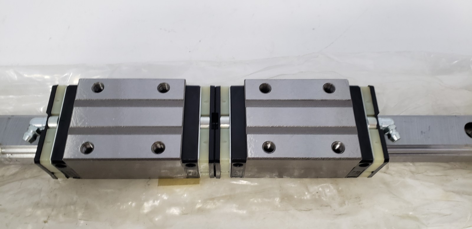 NSK LH250520ANC2-04KCZ W2 N 86-004 LINEAR GUIDE RAIL W/BEARING BLOCK 20-1/2″ NNB