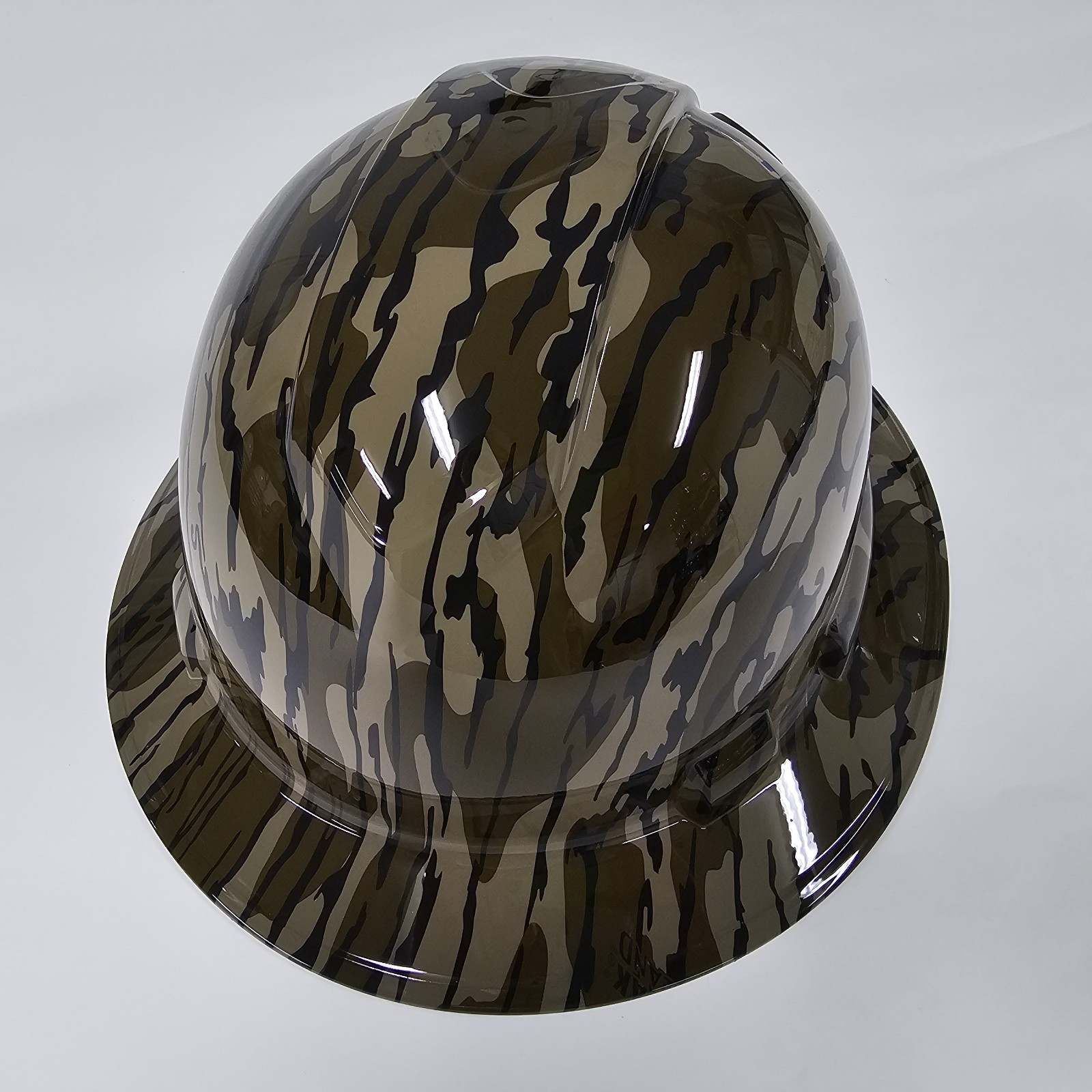 full brim hard hat custom hydro dipped IN MOSSY OAK BOTTOMLAND CAMO OLD SCHOOL