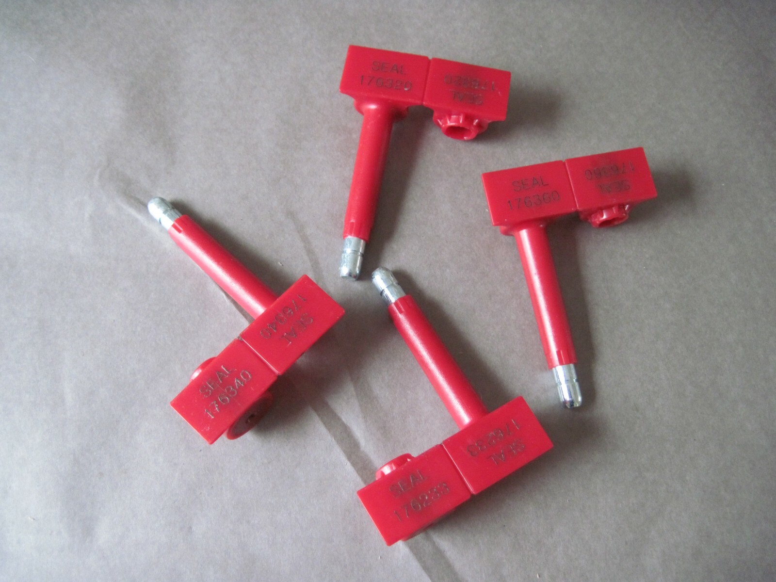 Lot of 4 TydenBrooks SnapTracker Bolt Seals, Red, Serial Numbered