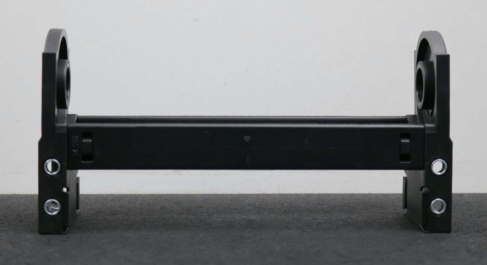 IGUS KMA connection element 39000.10 internal dimension 210x42mm external dimension 233x63x114mm