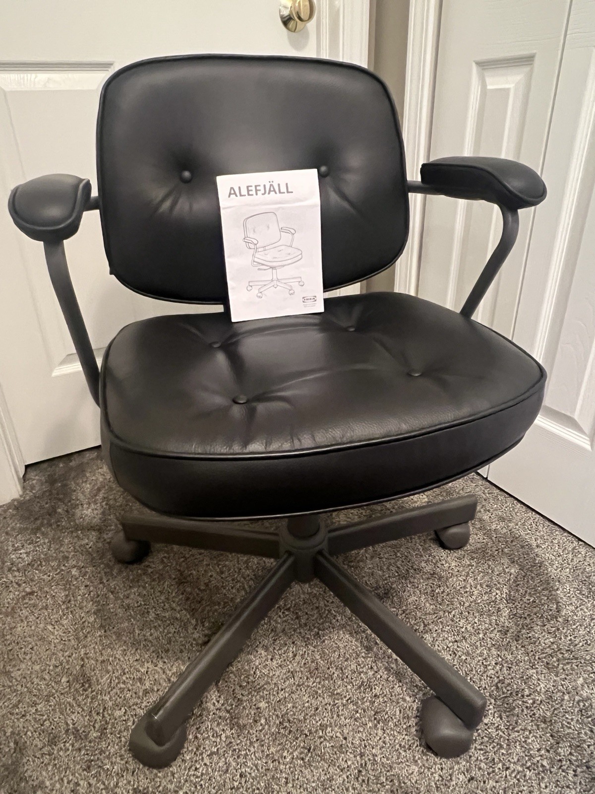 IKEA ALEFJÄLL Black Office/Desk Chair with Armrests Rolling Swivel