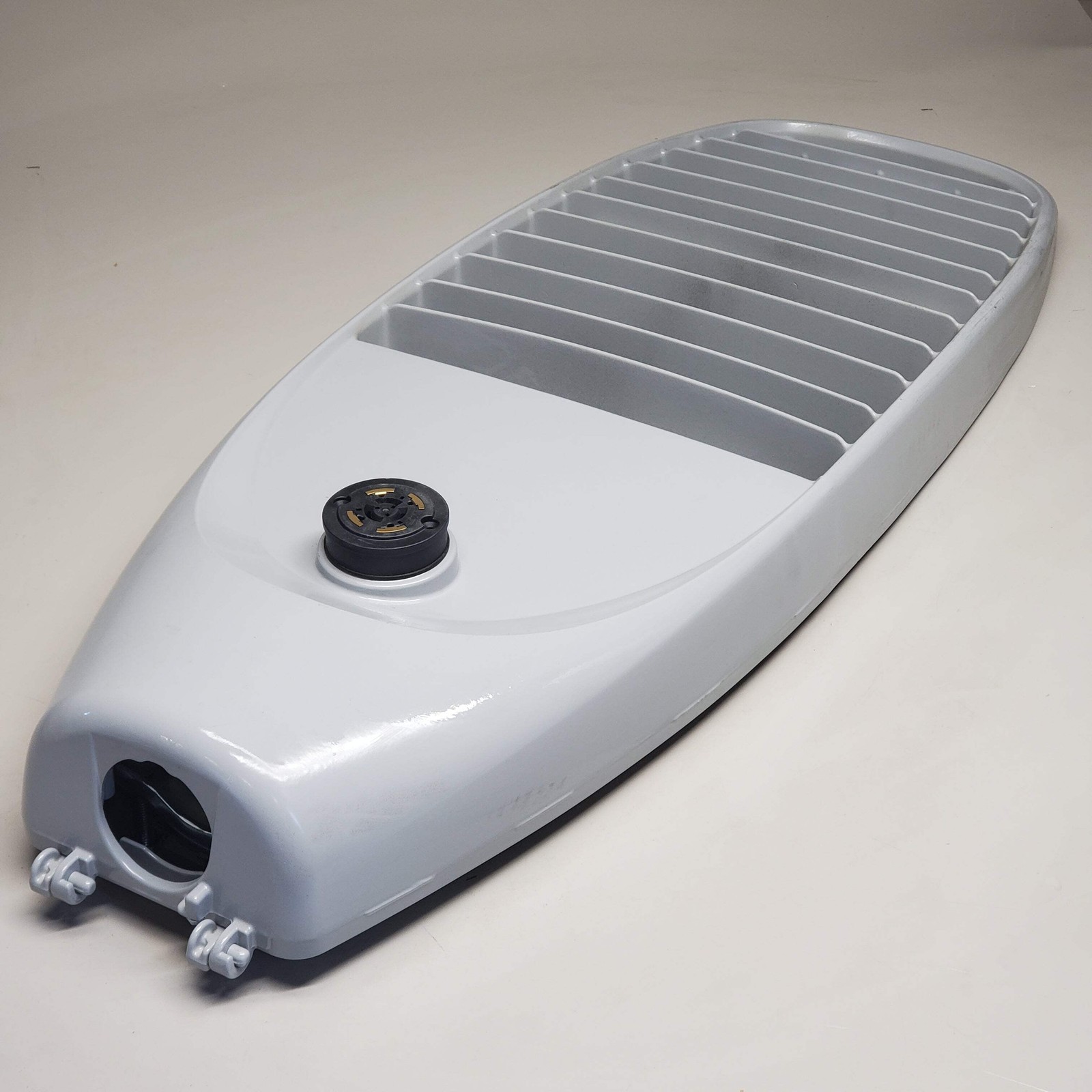 SIGNIFY LUMEC RoadFocus Large Cobra Head 112 LED Light 350 W 13″x16″ RFL-350W112