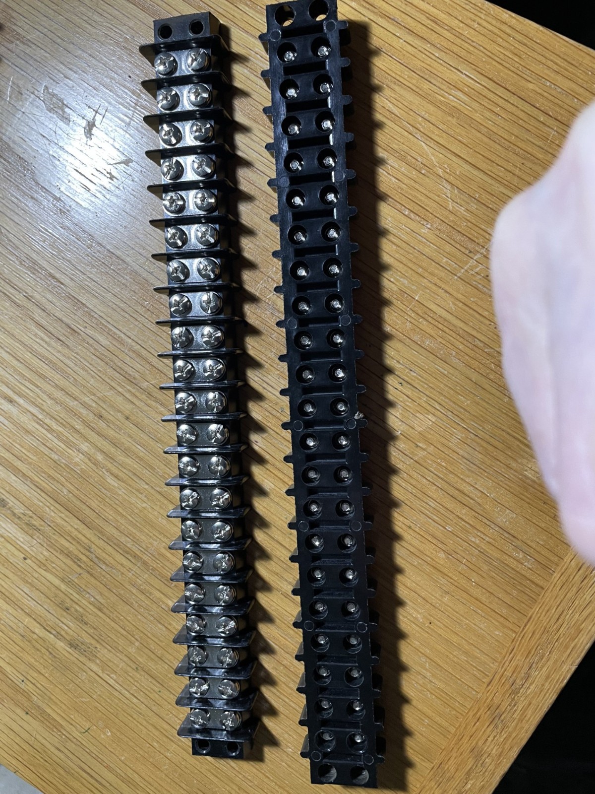 A lot of TWO (2) 7/16” center 30 AMPS Series, 21 pos double row Terminal Block.