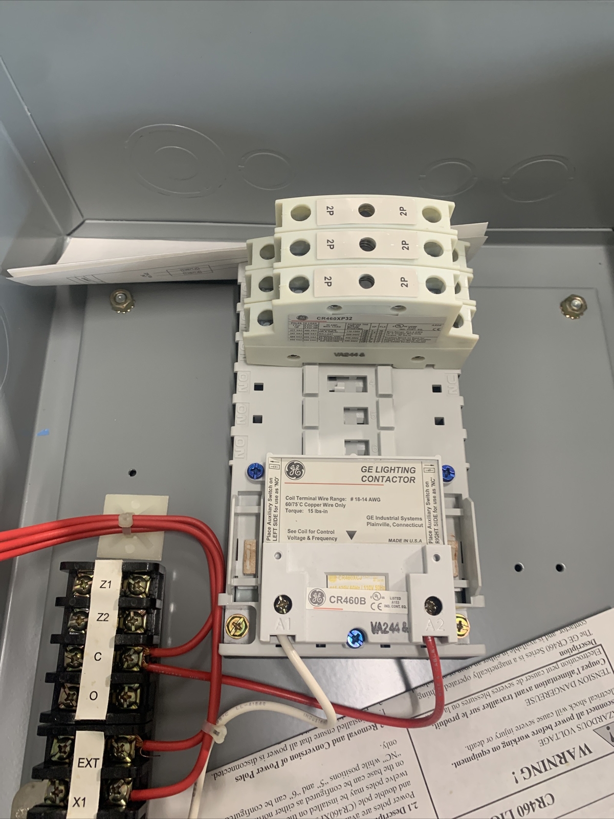 General Electric 463L60AJA14A1 lighting contactor electrically held