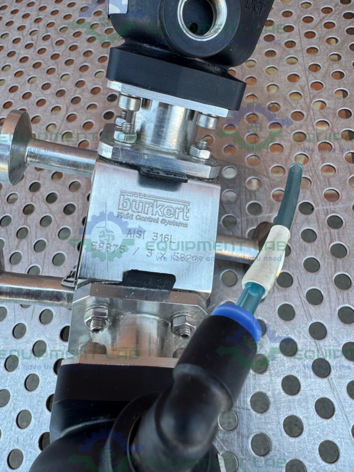 2 Burkert 2031 A 8.0 00 00 0000 3-Way Pneumatic Solenoid Valve