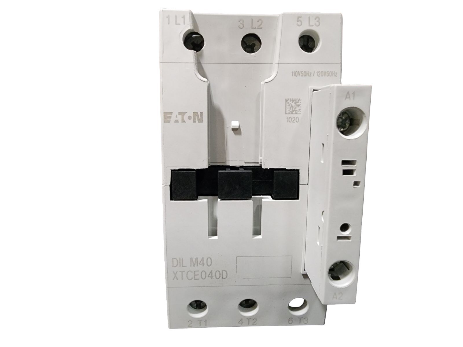 Eaton 40A IEC Contactor XTCE040DS1A Side-Mounted 110/120V 3P Screw Terminal FVNR