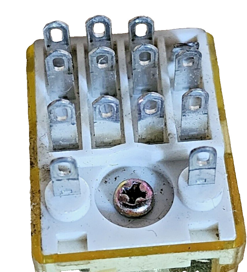 IDEC KUP-11D55-12 / KUP11D5512 Relay 14 PIN 24V DC