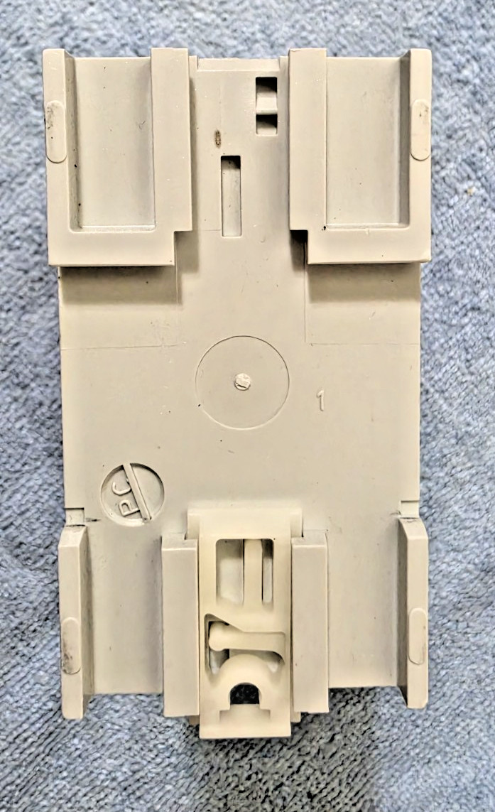 Banner Engineering ES-UA-5A Safety Relay, E-Stop Module, Output 6A, 66091, ES-UA