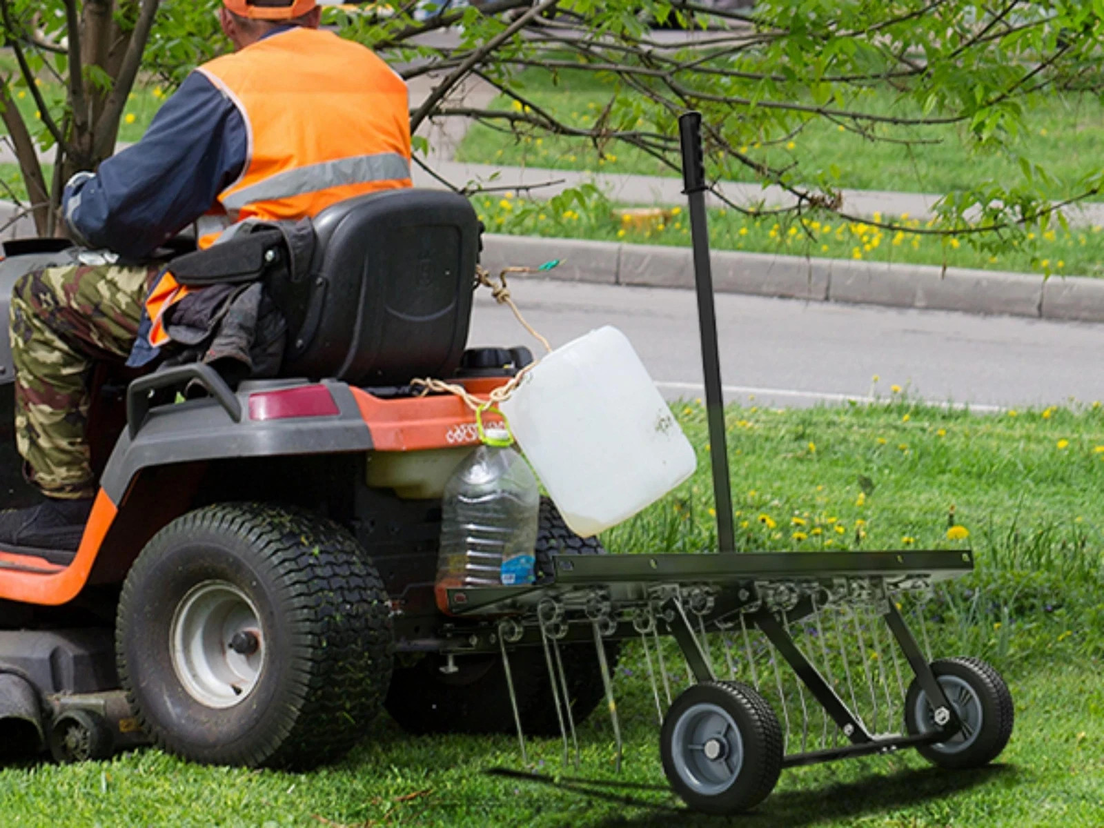 40″Dethatcher Tow Behind Lawn Rake Lawn Sweeper Height Adjustable Lawn Care Tool
