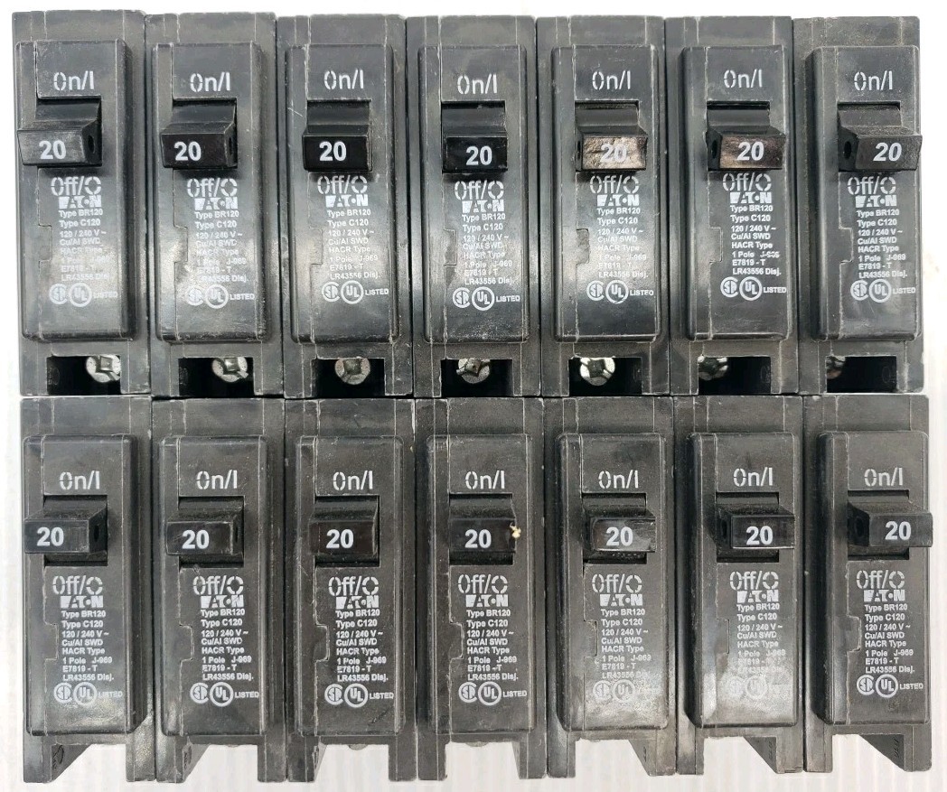EATON BR120 Circuit Breakers (14 Pack) 20 AMP 1 Pole Type *NEW BOX of 14* {33}
