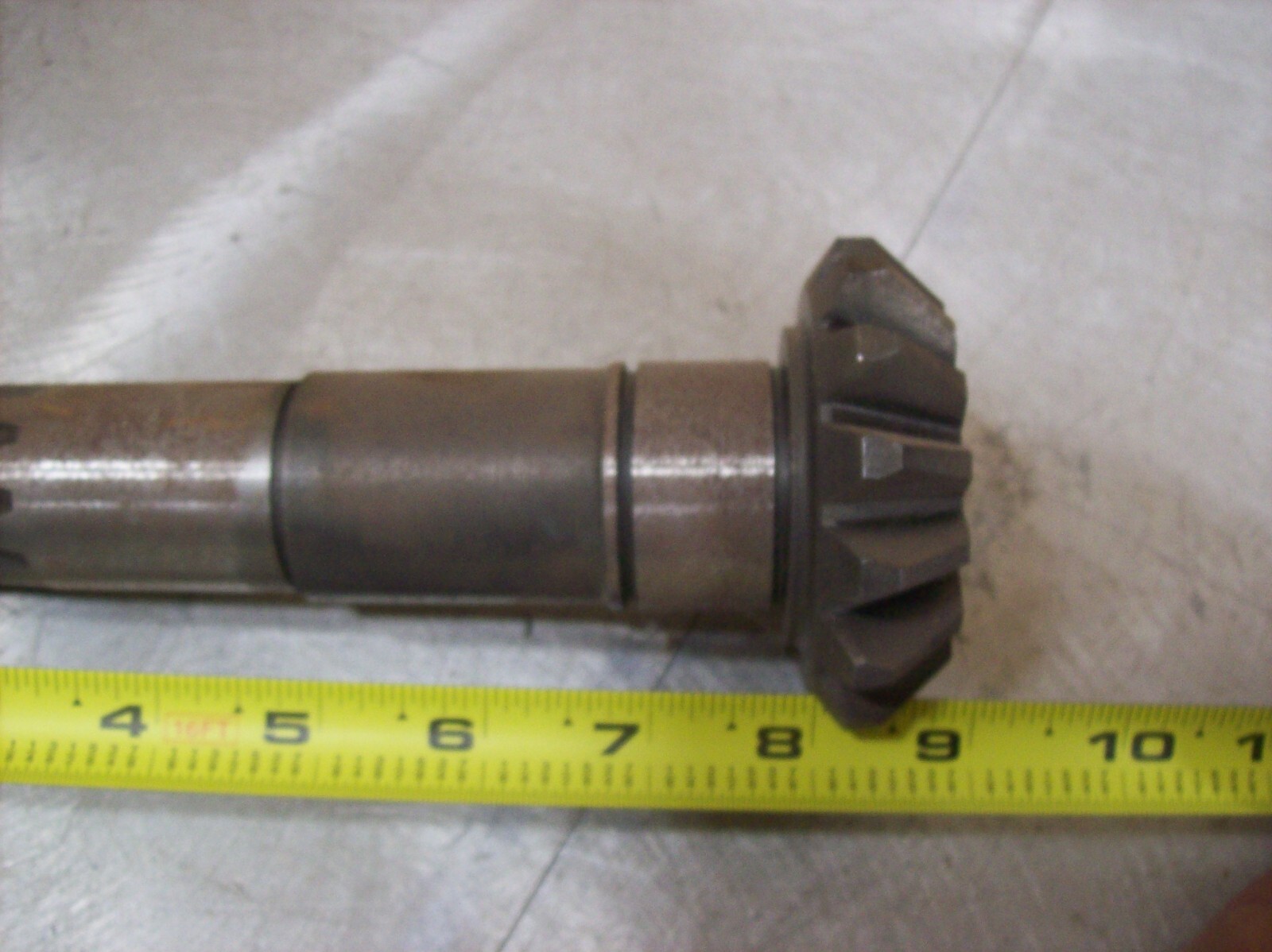 Ford Mower OEM Genuine NOS Shaft w/ Gear 222161 – 540 RPM