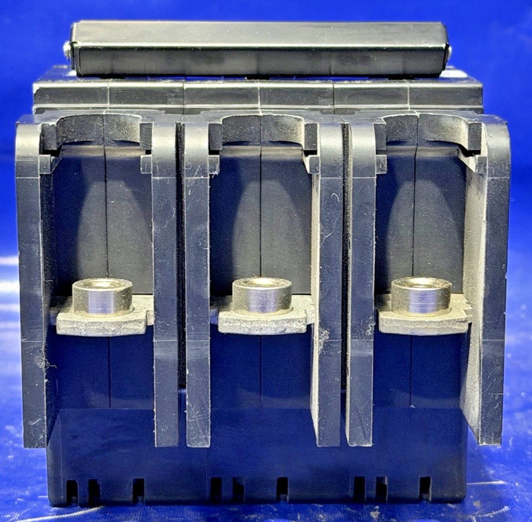 AIC25000 750 Amp 80V Airpax 3P Lineage Power Circuit Breaker 🟦