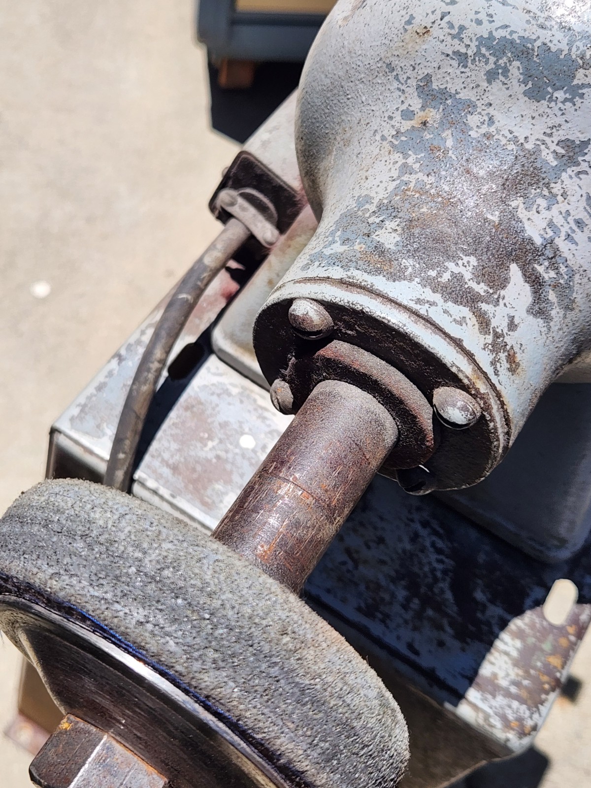BALDOR GRINDER MODEL 1530