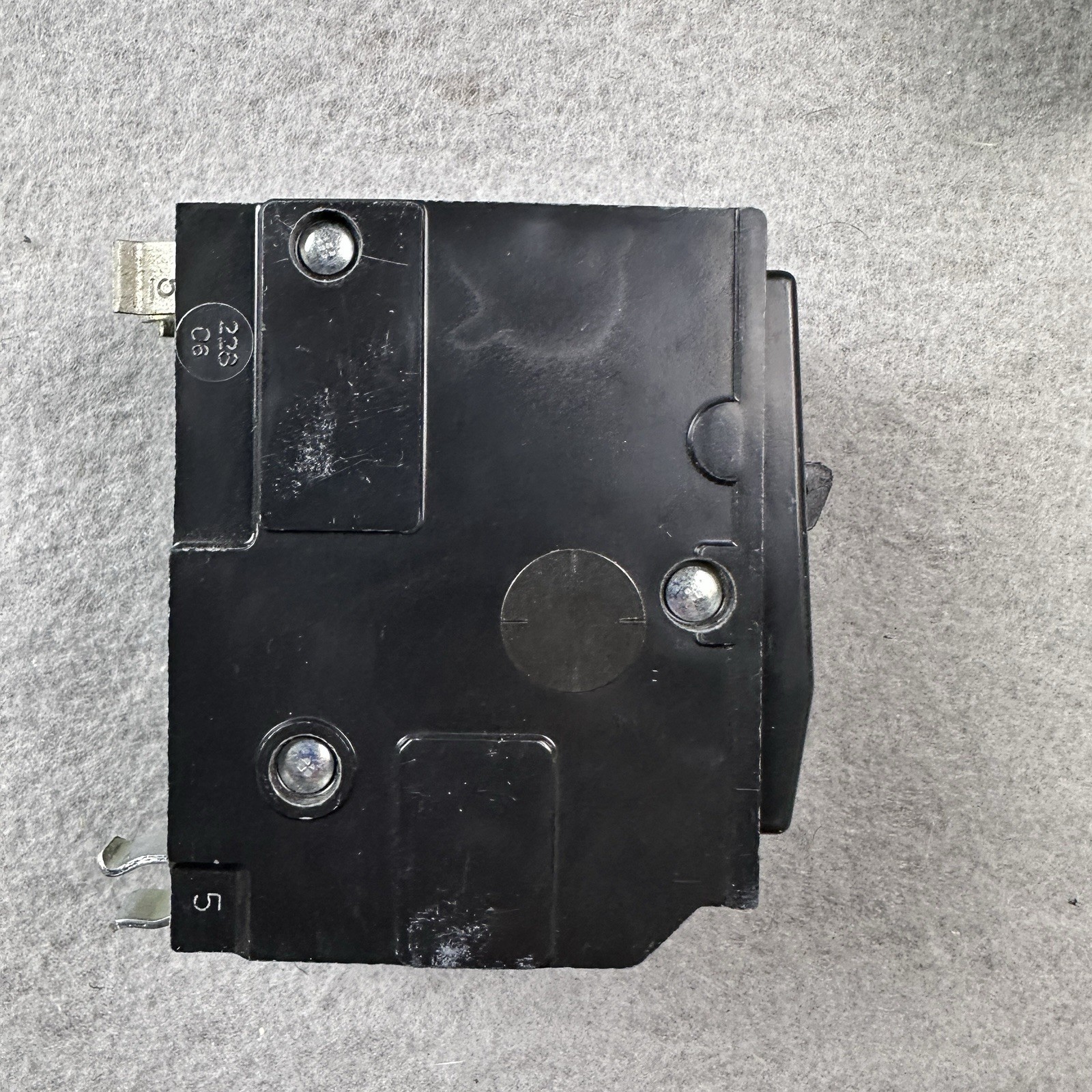 Square D QO230VH 30A 2 Pole 240V 22kA Snap-in Miniature Circuit Breaker New
