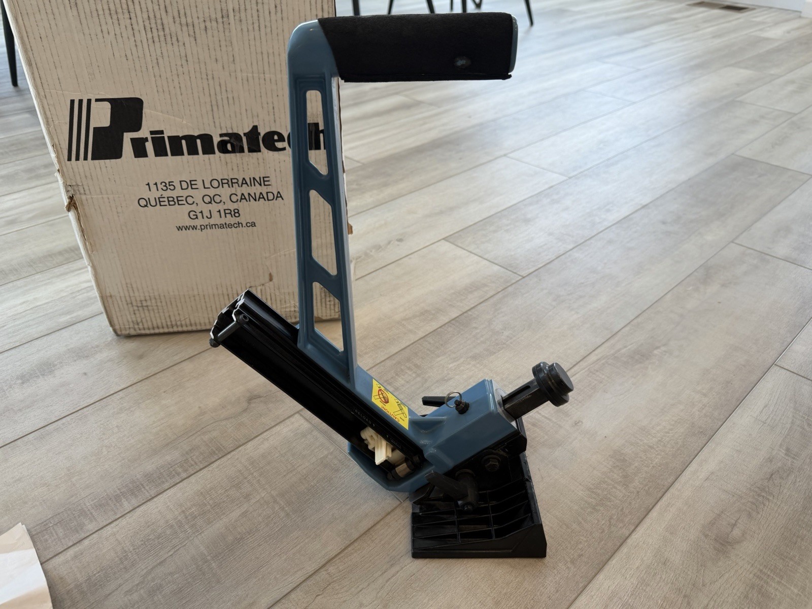 Primatech 610 Hardwood Floor Nailer Great Condition + 2 Boxes 1-1/4 Nails Mallet