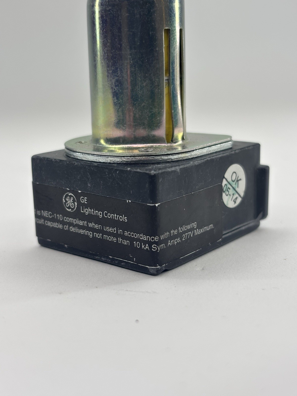 GE RR9 Lighting Relay W/ ISOLATED PILOT 24 VAC COIL 125/277 VAC 30 AMP UL Listed