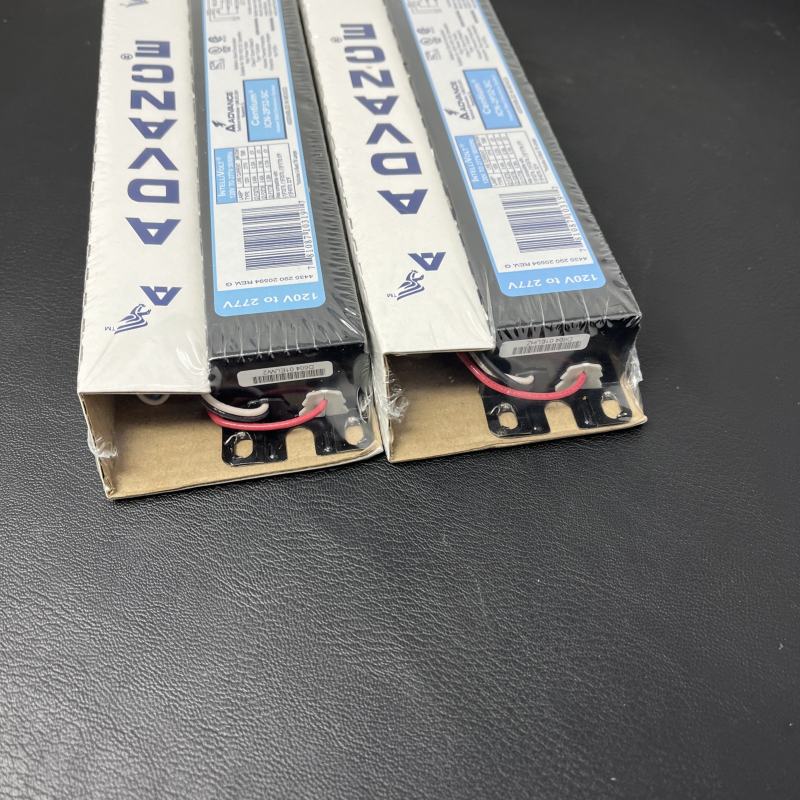 ADVANCE LIGHTING BALLAST CENTIUM ICN-2P32-SC Lot of 2