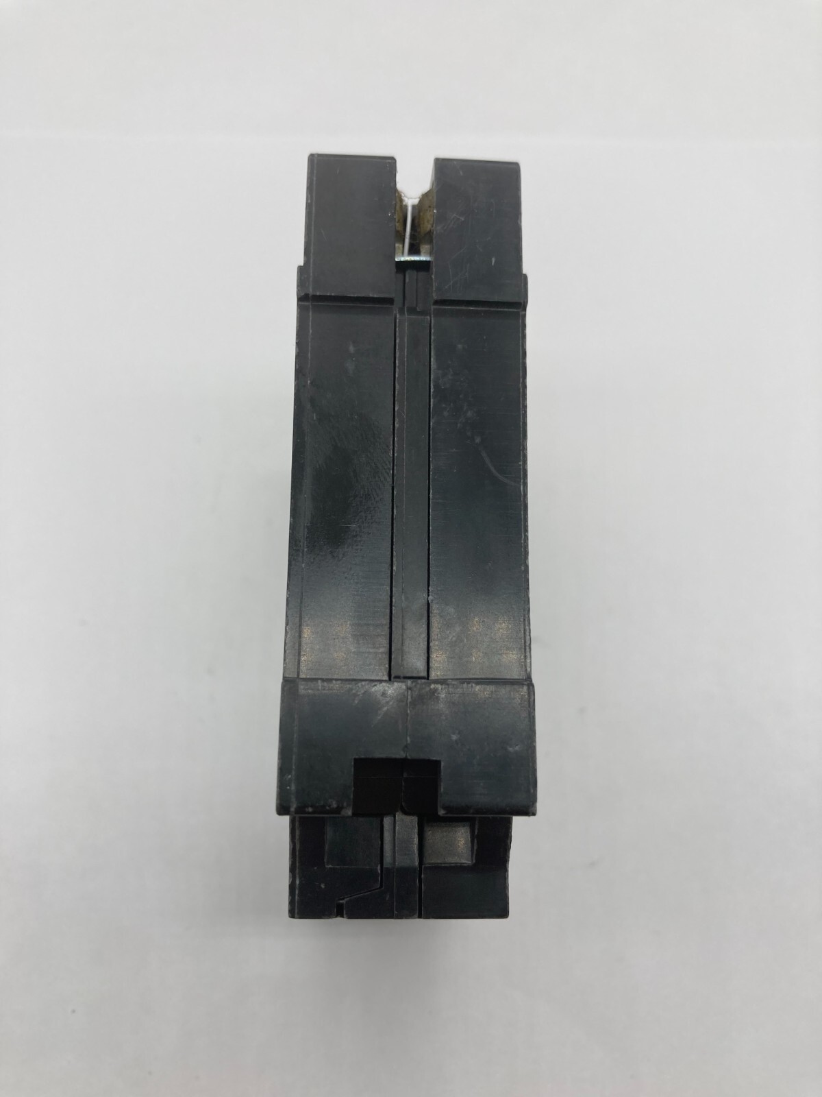 HOMT3020 Homeline Two 1 Pole 30/20 Amp 120V AC Type HOMT Plug In Tandem Breaker