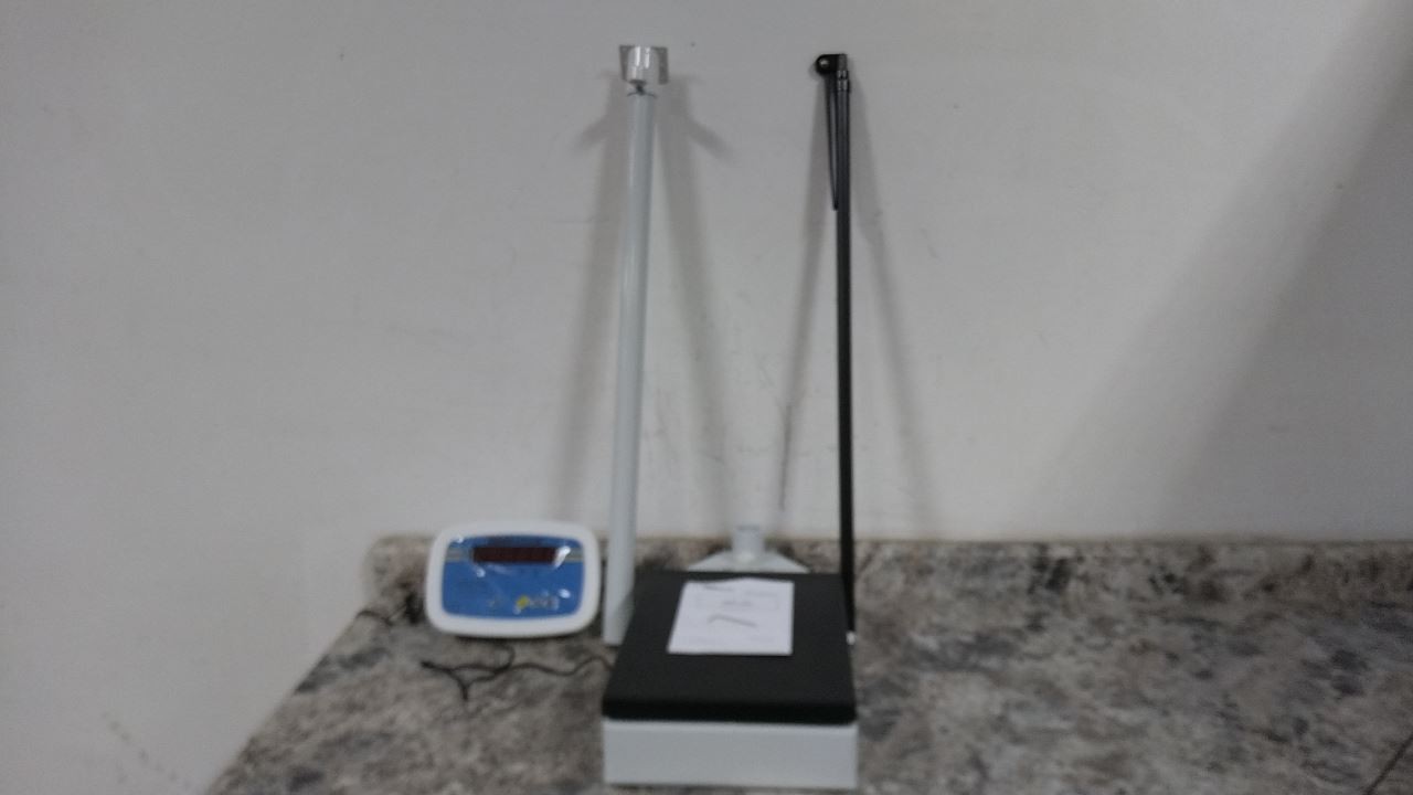 Adam Equipment MDW-250L 550 Lb Capacity Digital Physician Scale