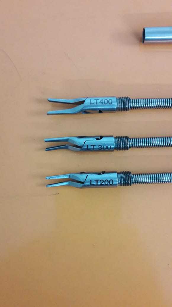 Laparcopic Cp Apper LT-200 LT-300 LT-400 3 In 1 Instrents Set 10mm 450m