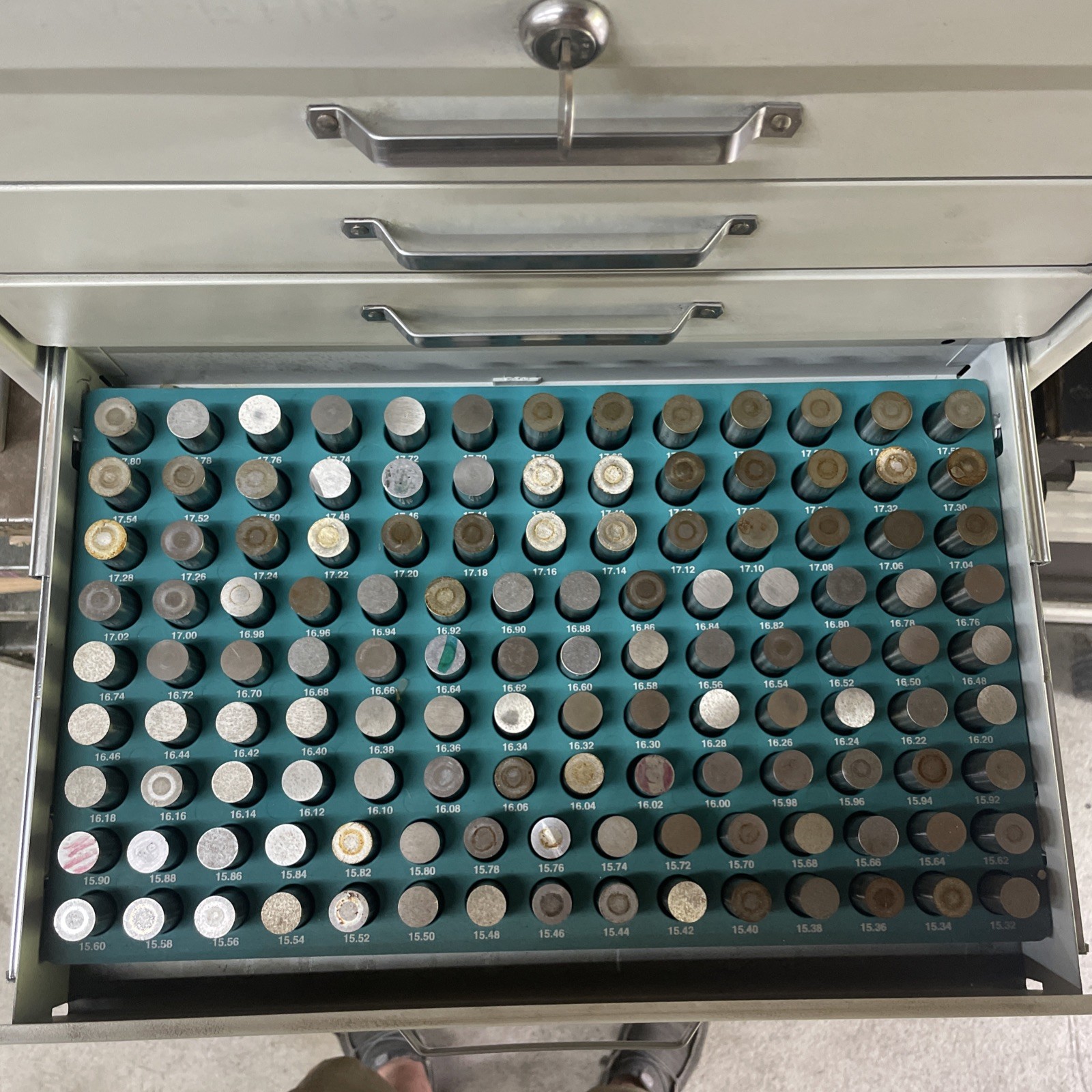 Vermont 6 Drawer Metric Pin Gage Set 1.5-22mm Plus Pin Gages .02mm Devs