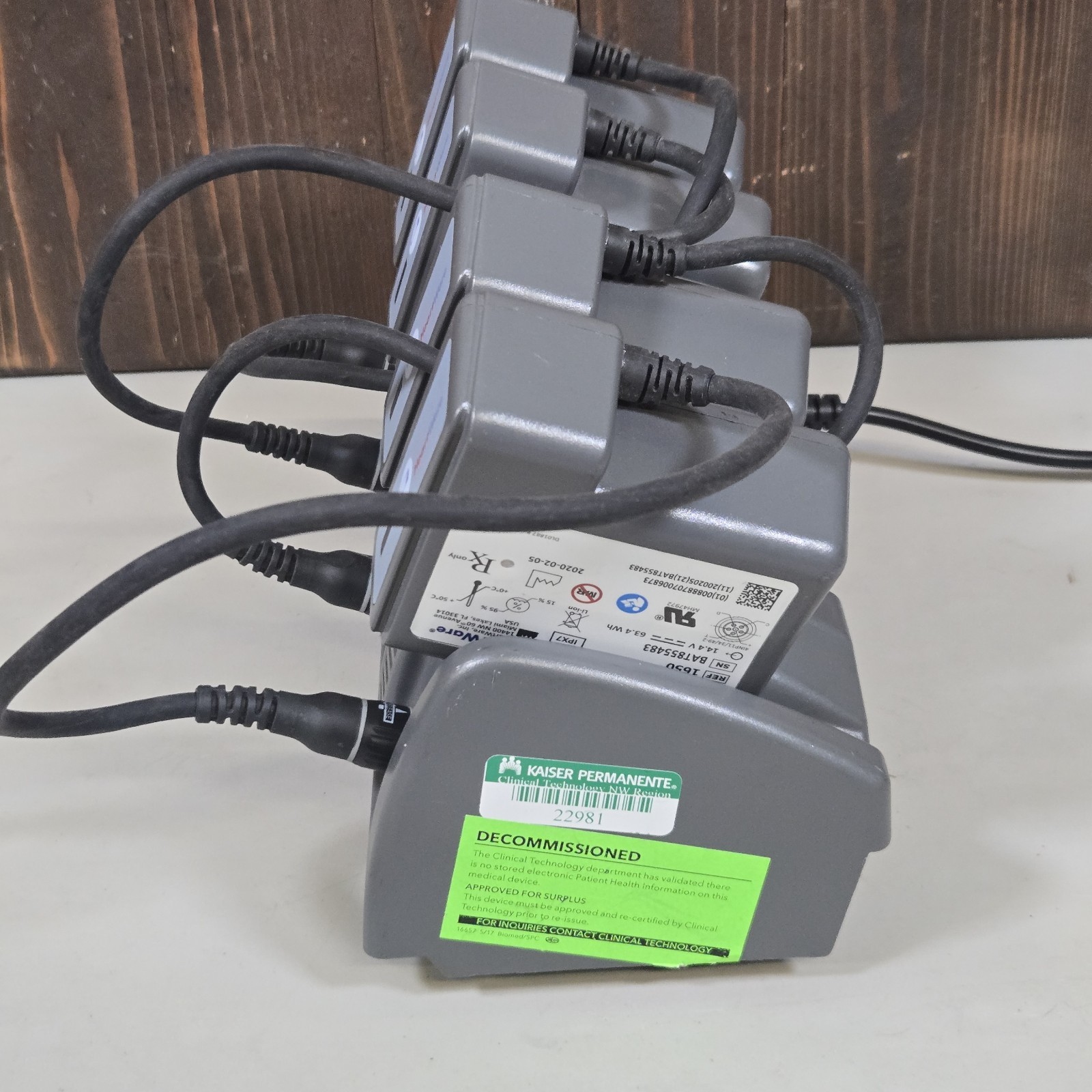 HeartWare Battery Charger 1600 With 4 Heartware 1650 Batteries Tested Power On