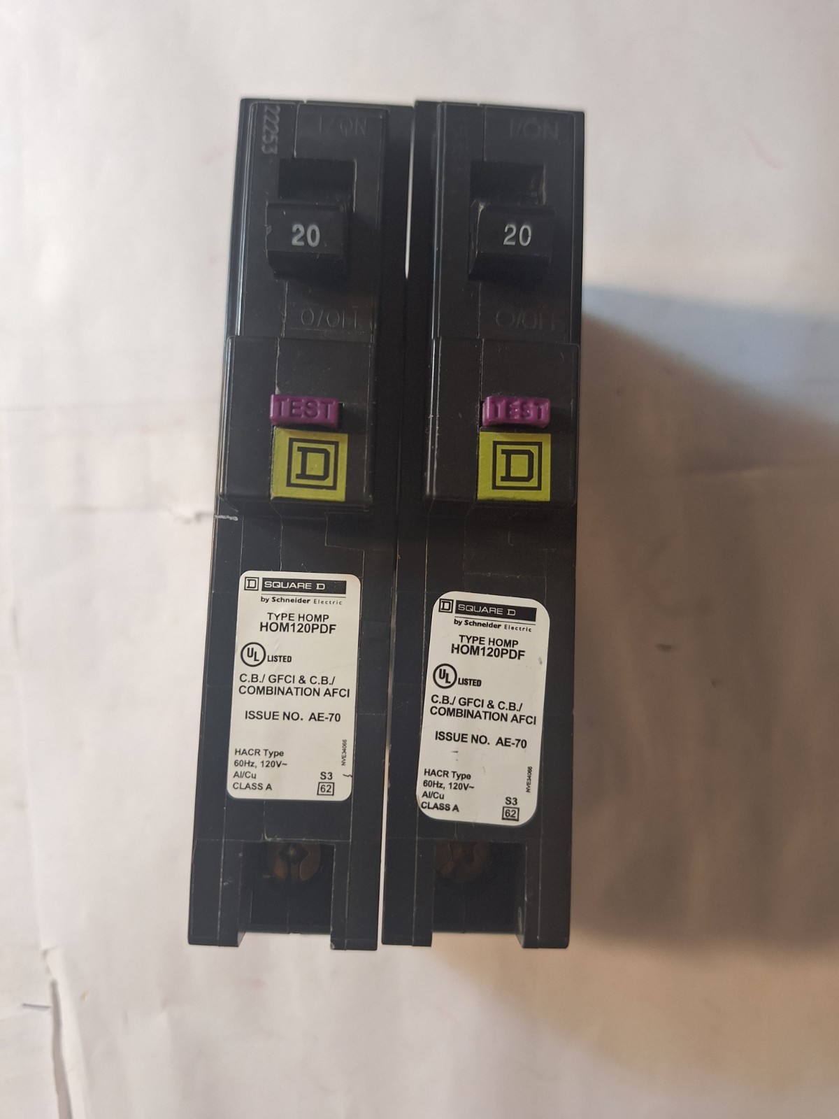 HOMELINE #HOM120PDF (AFCI-GFCI) PLUG IN NEUTRAL CIRCUIT BREAKERS/FREE SHIPPING