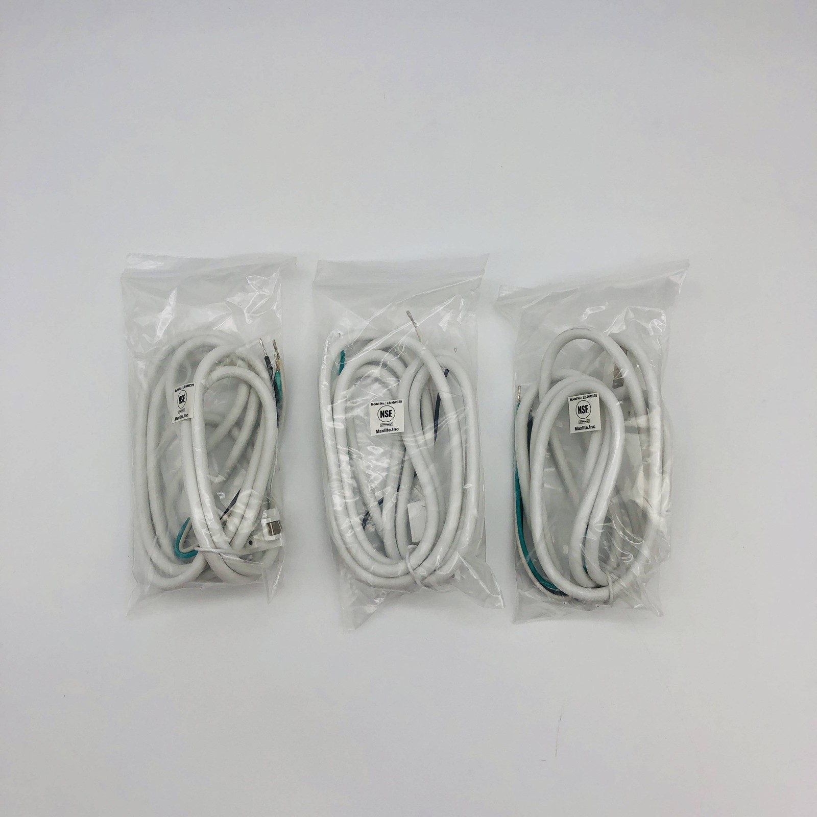 Maxlite 14098900 Hardwire Cord 70inch For Under Cabinet Light Bars LB-HWC70 3pk