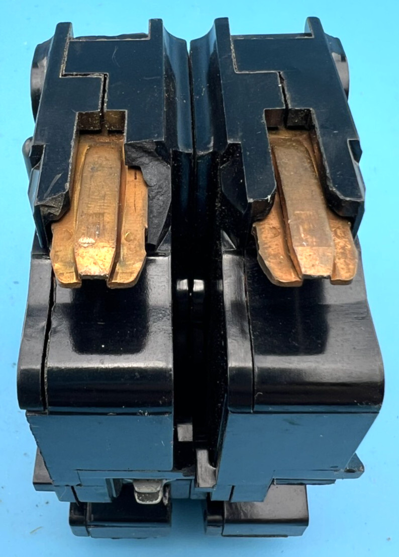 Federal Pacific 70 Amp 2 Pole NA Circuit Breaker FPE 240VAC Stab-Lok NA270 *CHIP