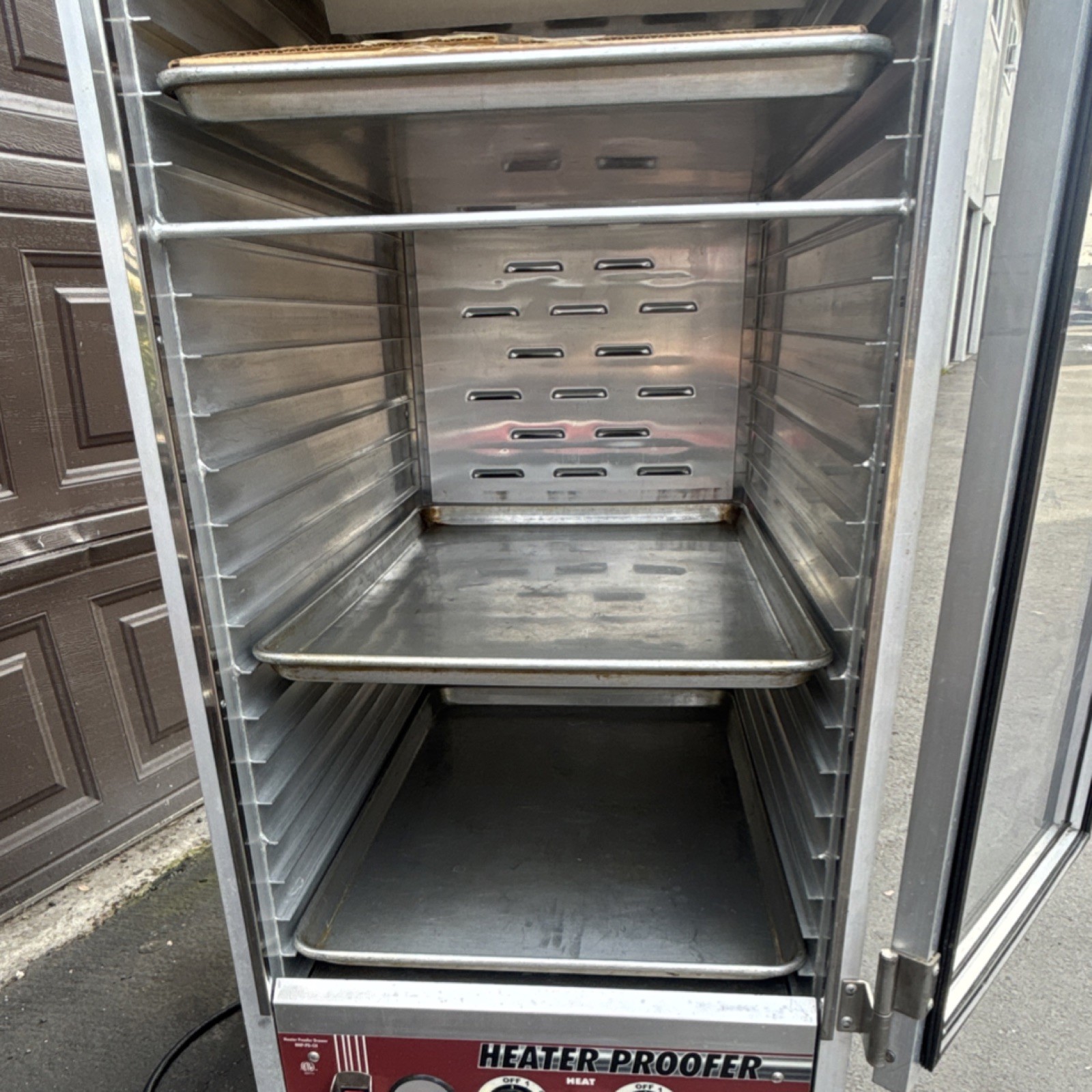 Win-Holt Full Height Dough Proofing Cabinet Clear Door Insulated Lip Load